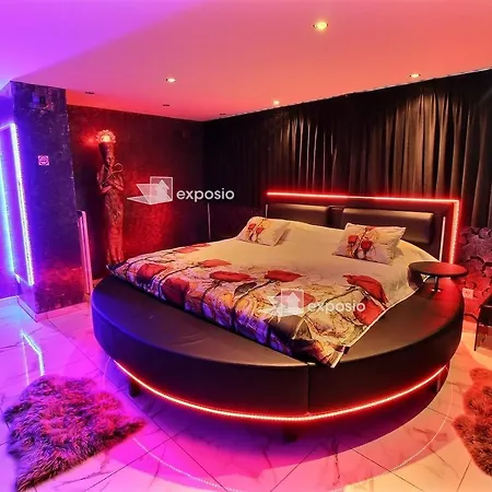 Appartement Ravissante Love-room Avec Jacuzzi